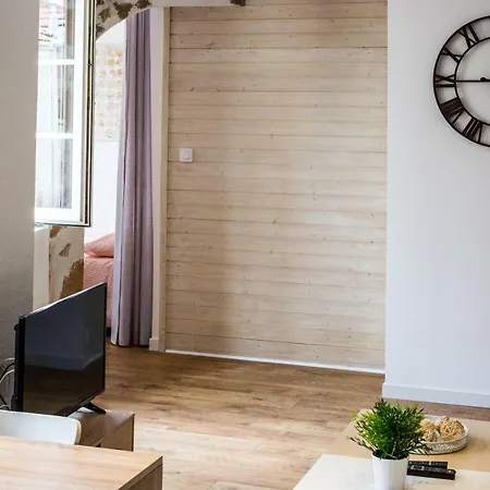 Be My Le Palais Grillet Apartment